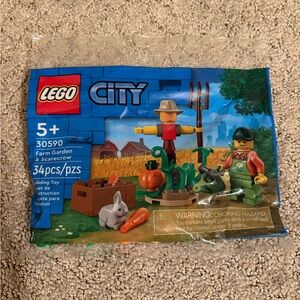 LEGO City Farm Garden & Scarecrow Set
